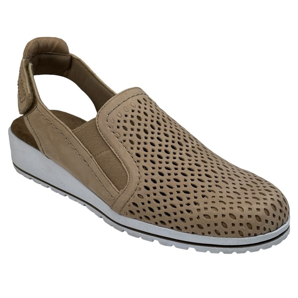 Walking Cradles Beige Sling Back Comfort Shoes Perforated Close Toes Size 8.5 N